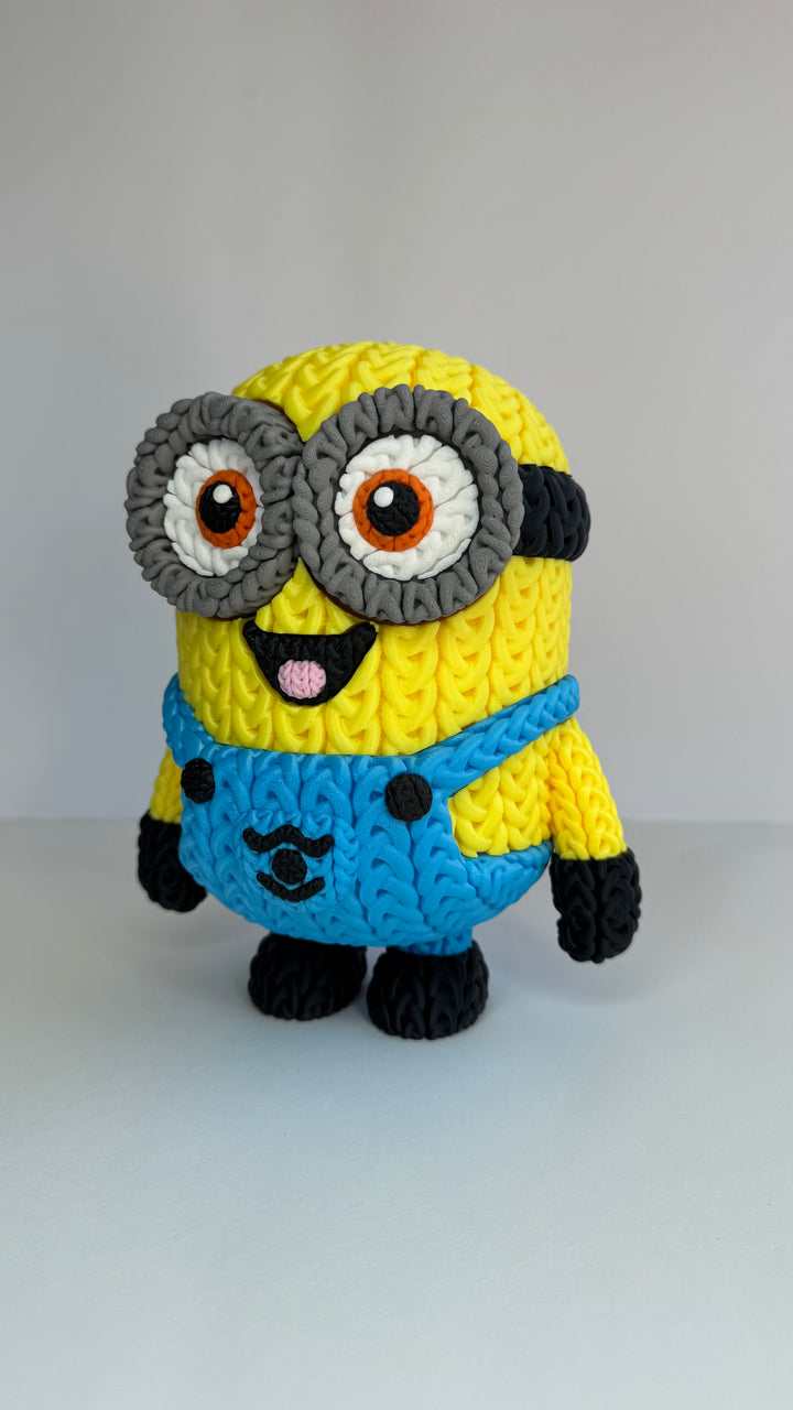 Міньйон у в’язаному стилі