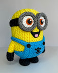 Міньйон у в’язаному стилі